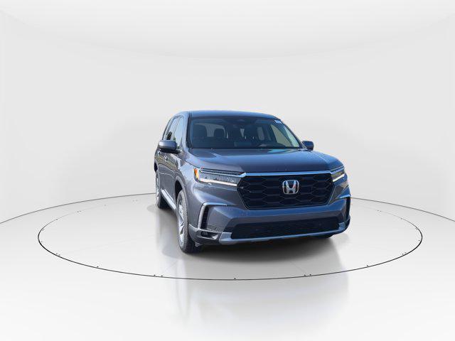 new 2025 Honda Pilot car, priced at $44,595