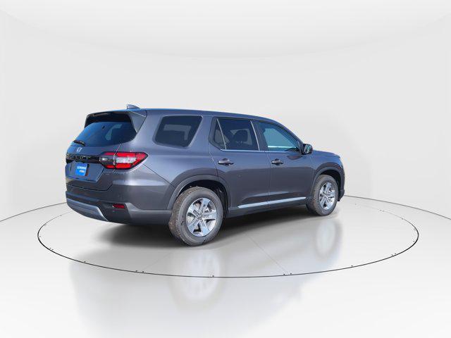 new 2025 Honda Pilot car, priced at $44,595