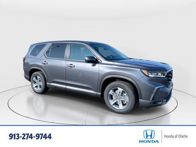 new 2025 Honda Pilot car, priced at $44,595