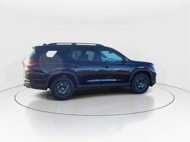 new 2025 Honda Pilot car, priced at $48,580