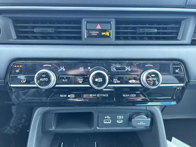 new 2025 Honda Pilot car, priced at $48,595