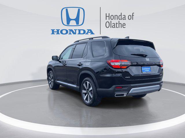 new 2025 Honda Pilot car, priced at $48,595