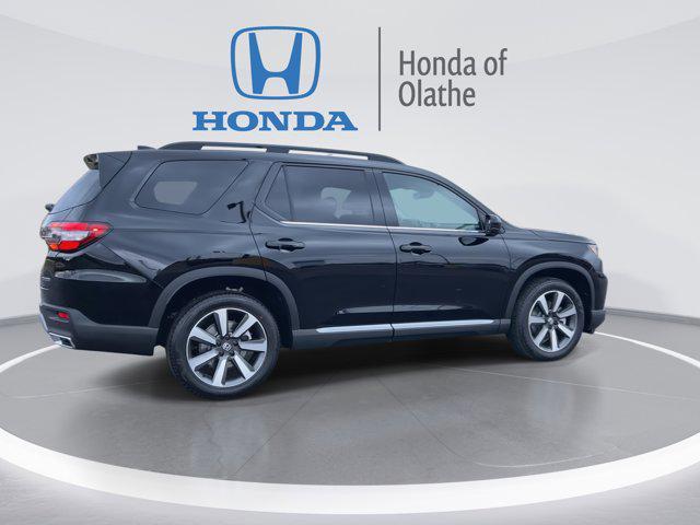 new 2025 Honda Pilot car, priced at $48,595