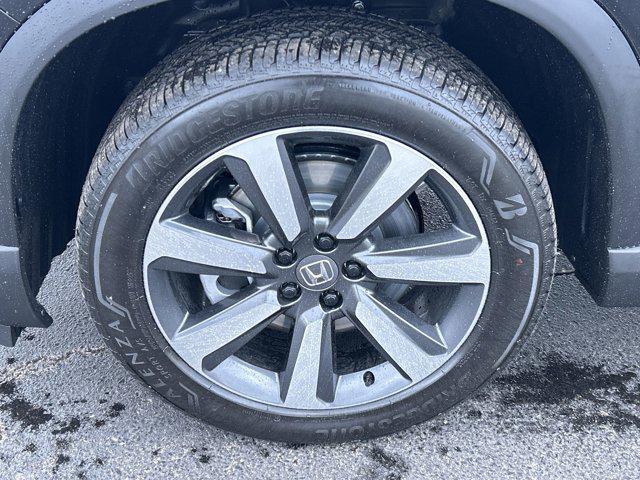 new 2025 Honda Pilot car, priced at $48,595