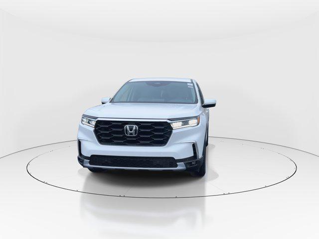 new 2025 Honda Pilot car, priced at $45,050