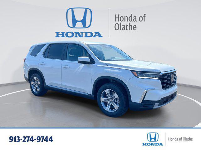 new 2025 Honda Pilot car, priced at $45,280