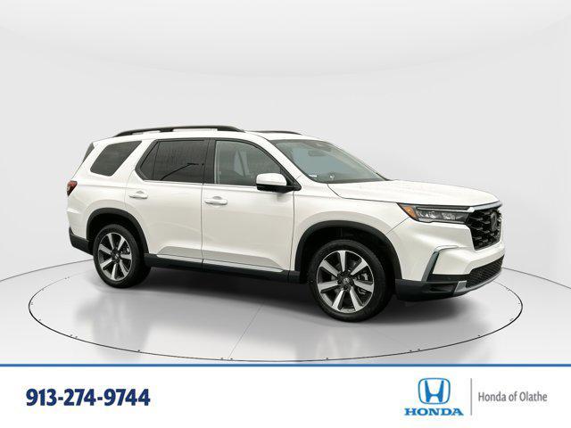 new 2025 Honda Pilot car, priced at $48,950