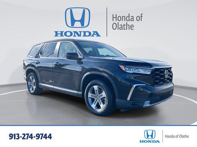 new 2025 Honda Pilot car, priced at $44,595