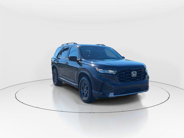 new 2025 Honda Pilot car, priced at $47,895