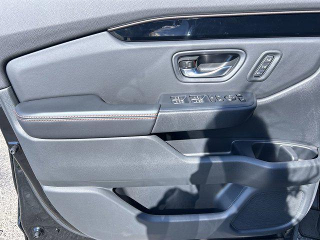 new 2025 Honda Pilot car, priced at $47,895