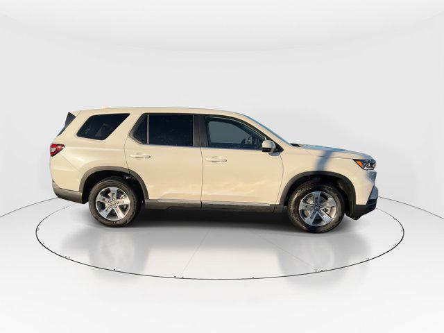 new 2025 Honda Pilot car, priced at $44,450