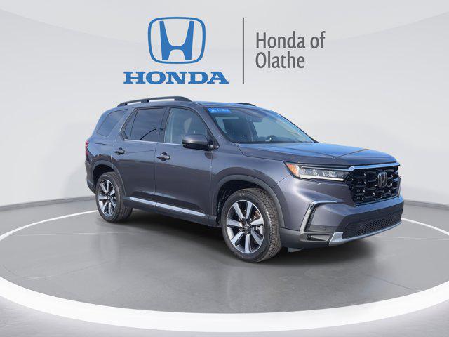 used 2025 Honda Pilot car, priced at $43,500