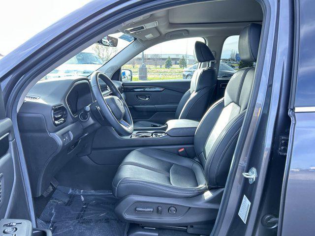 used 2025 Honda Pilot car, priced at $43,500