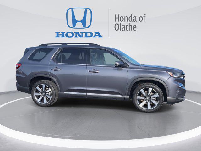 used 2025 Honda Pilot car, priced at $43,500