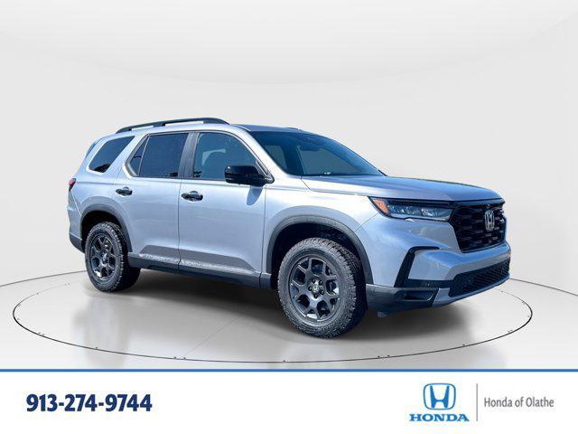 new 2025 Honda Pilot car, priced at $48,850