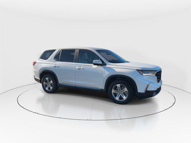 new 2025 Honda Pilot car, priced at $47,450