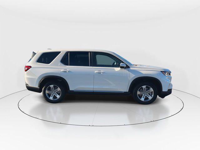 new 2025 Honda Pilot car, priced at $47,450