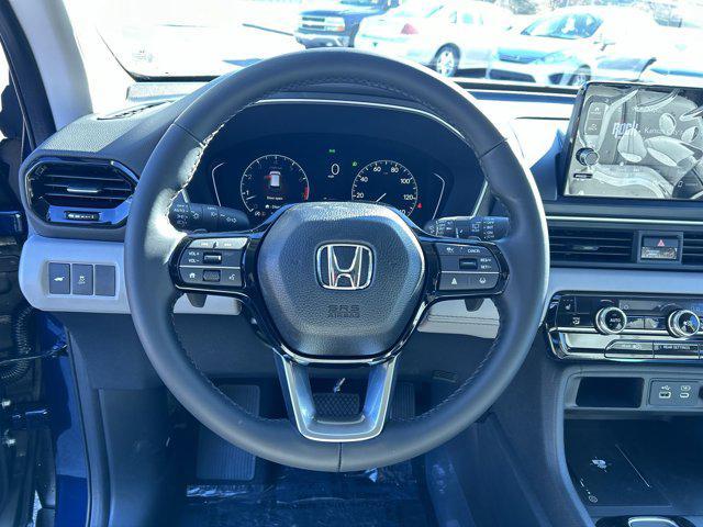 new 2025 Honda Pilot car, priced at $47,095
