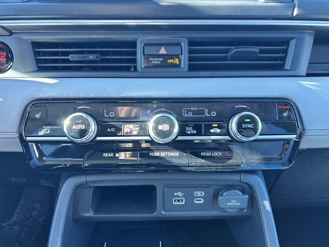 new 2025 Honda Pilot car, priced at $47,095