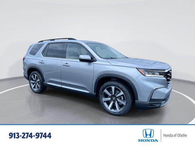 new 2025 Honda Pilot car, priced at $51,095