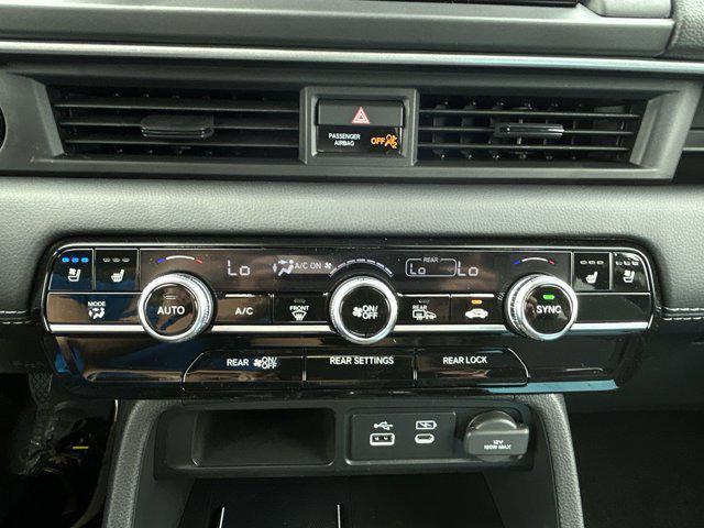 new 2025 Honda Pilot car, priced at $54,985