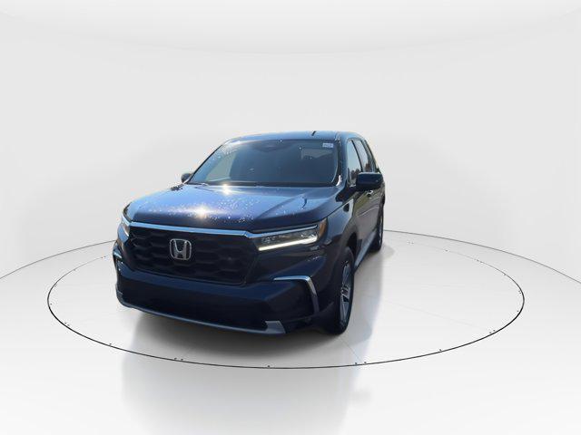 new 2025 Honda Pilot car, priced at $42,395