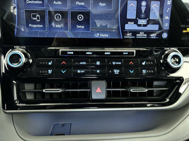 used 2022 Toyota Highlander Hybrid car, priced at $45,500