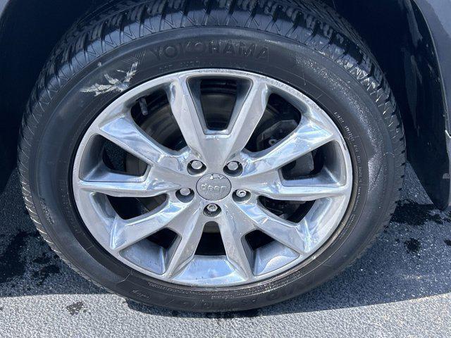 used 2014 Jeep Cherokee car, priced at $10,000