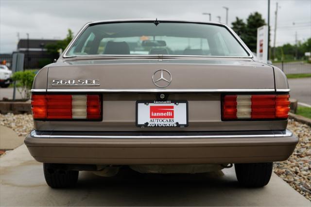 used 1988 Mercedes-Benz 560 car, priced at $8,995