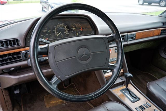 used 1988 Mercedes-Benz 560 car, priced at $8,995
