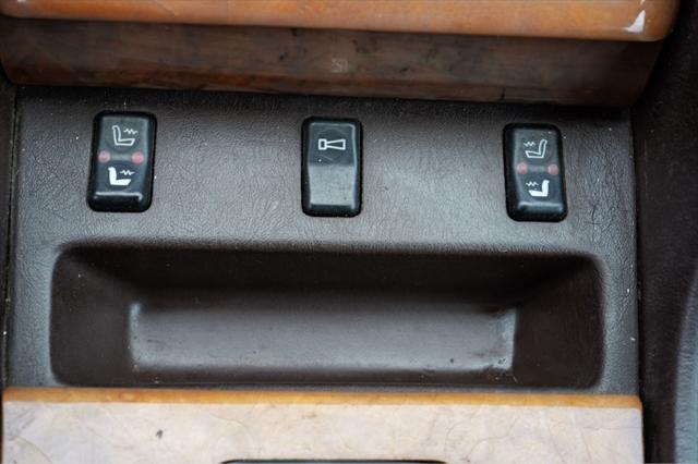 used 1988 Mercedes-Benz 560 car, priced at $8,995