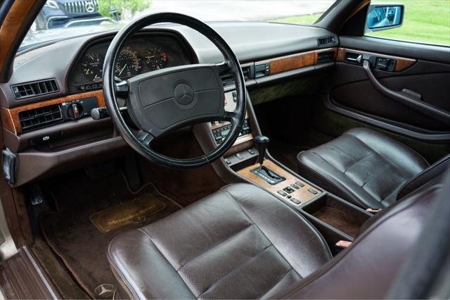 used 1988 Mercedes-Benz 560 car, priced at $8,995