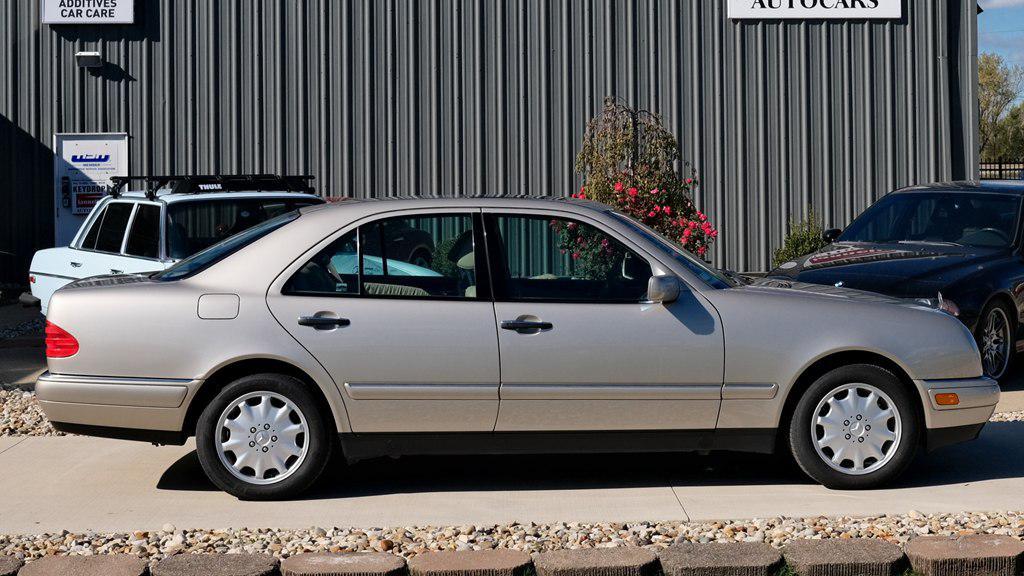 used 1998 Mercedes-Benz E-Class car, priced at $4,995