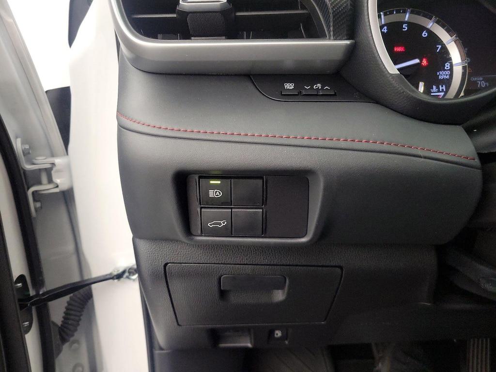 used 2022 Toyota Highlander car, priced at $41,998