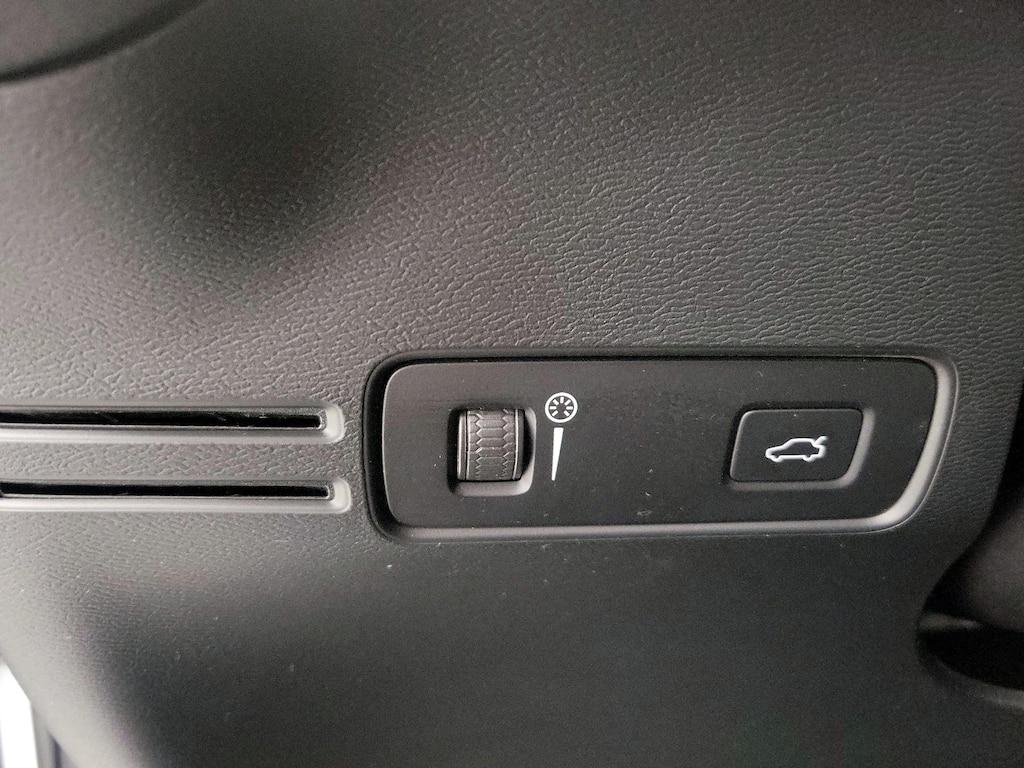 used 2021 Volvo XC40 car, priced at $27,998