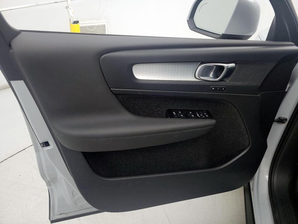 used 2021 Volvo XC40 car, priced at $27,998