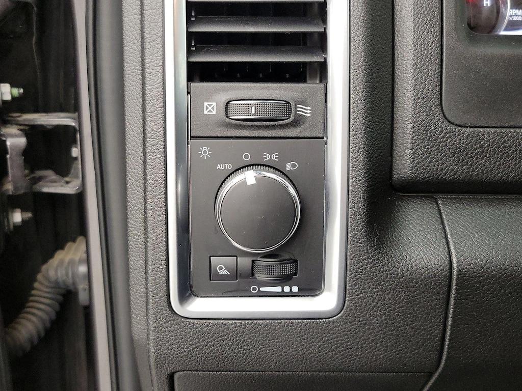 used 2022 Ram 1500 Classic car, priced at $27,998