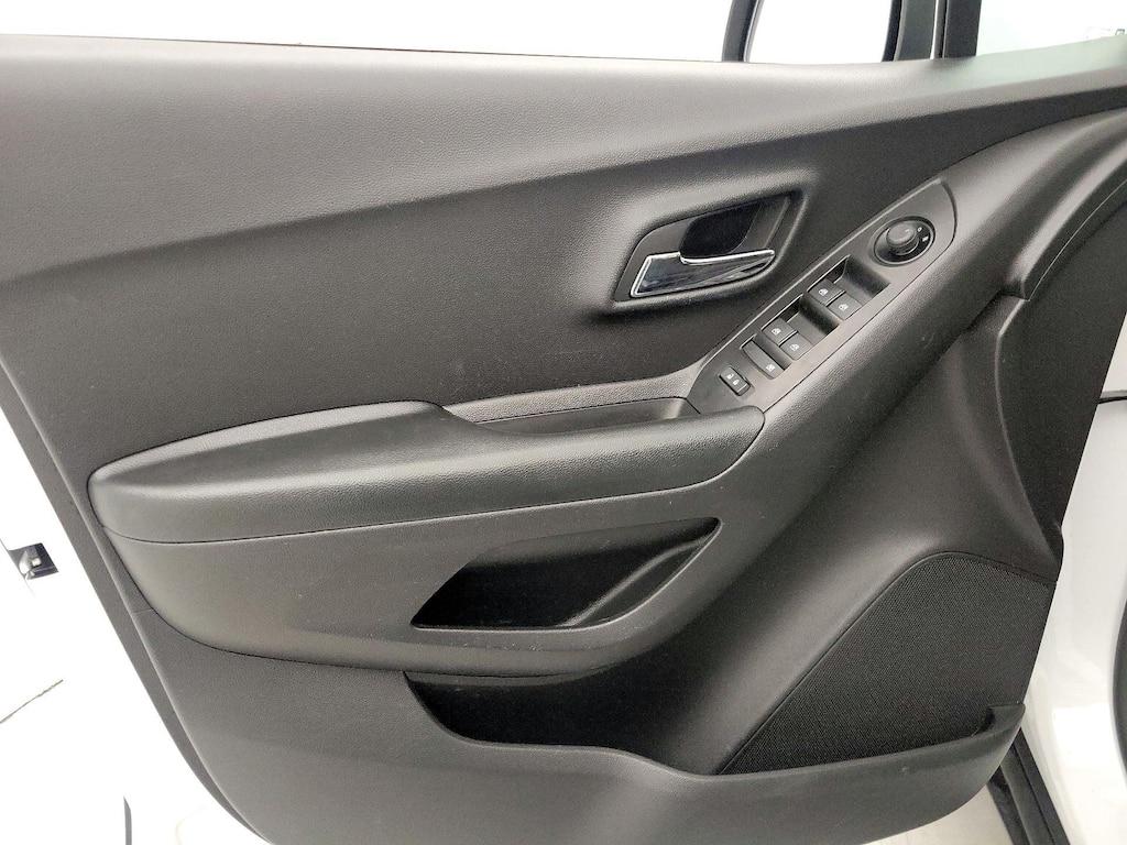 used 2021 Chevrolet Trax car, priced at $18,998