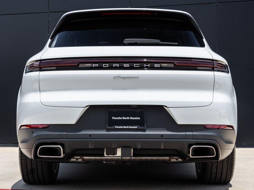 new 2025 Porsche Cayenne car, priced at $107,225