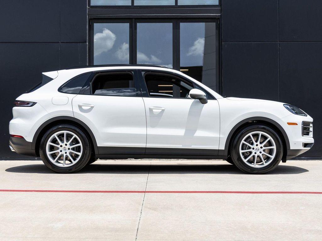 new 2025 Porsche Cayenne car, priced at $107,225