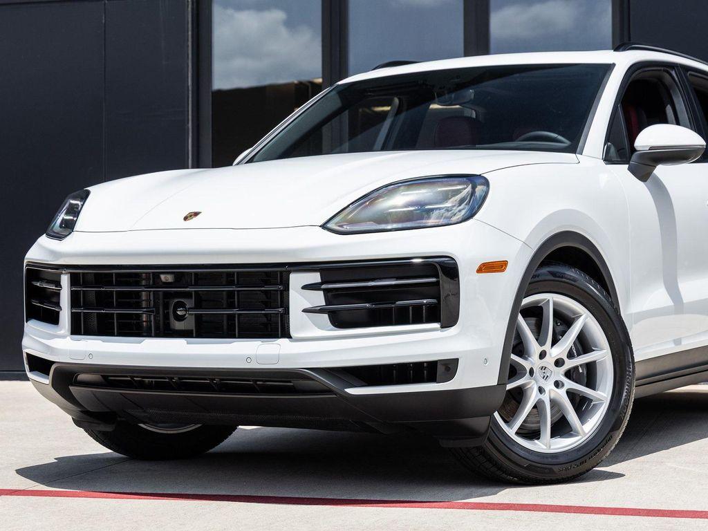 new 2025 Porsche Cayenne car, priced at $107,225