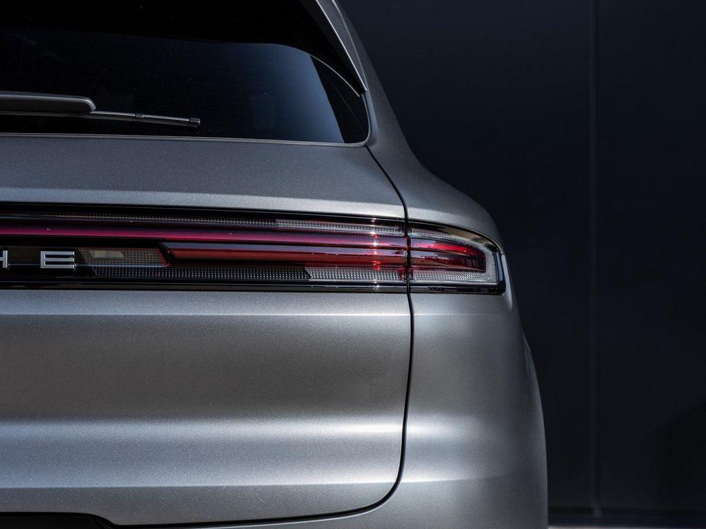 new 2025 Porsche Cayenne car, priced at $127,515