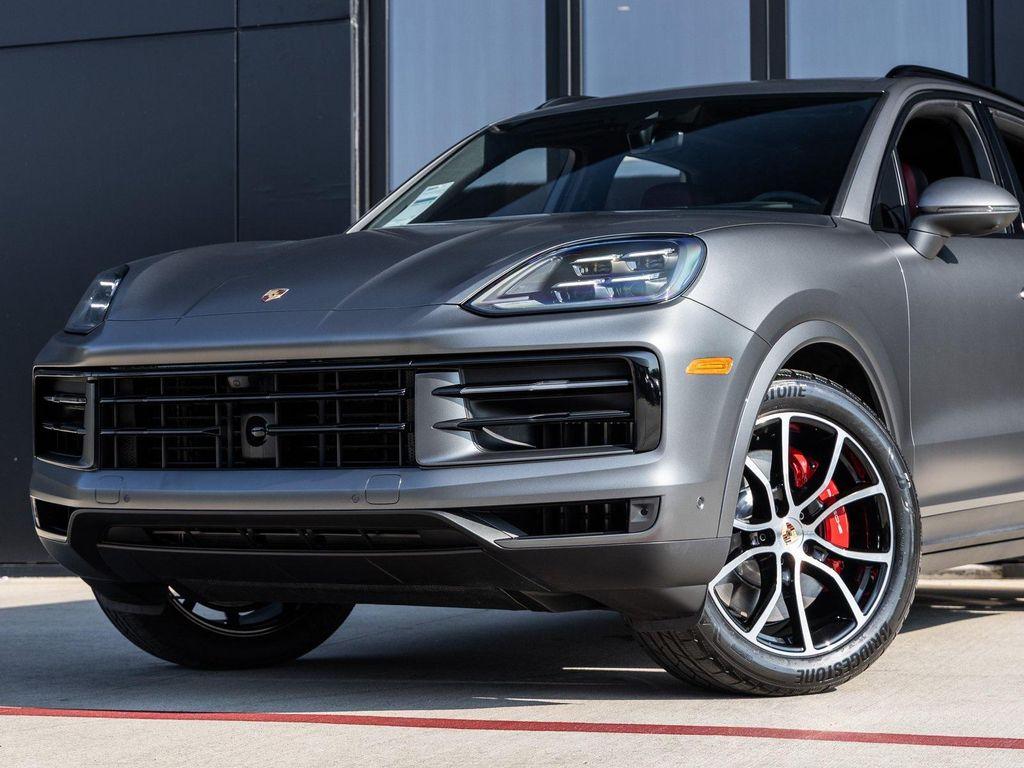 new 2025 Porsche Cayenne car, priced at $127,515