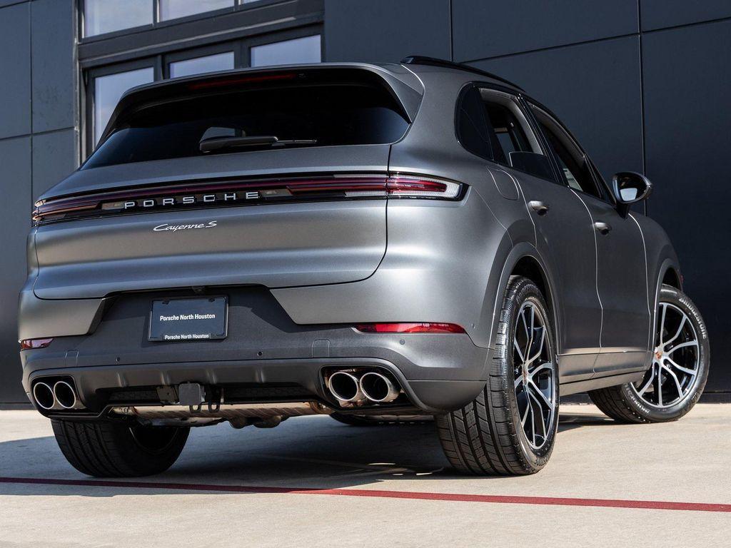 new 2025 Porsche Cayenne car, priced at $127,515