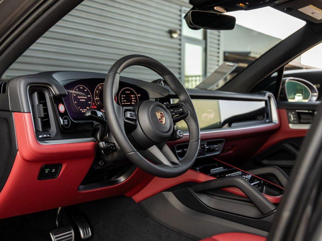 new 2025 Porsche Cayenne car, priced at $127,515