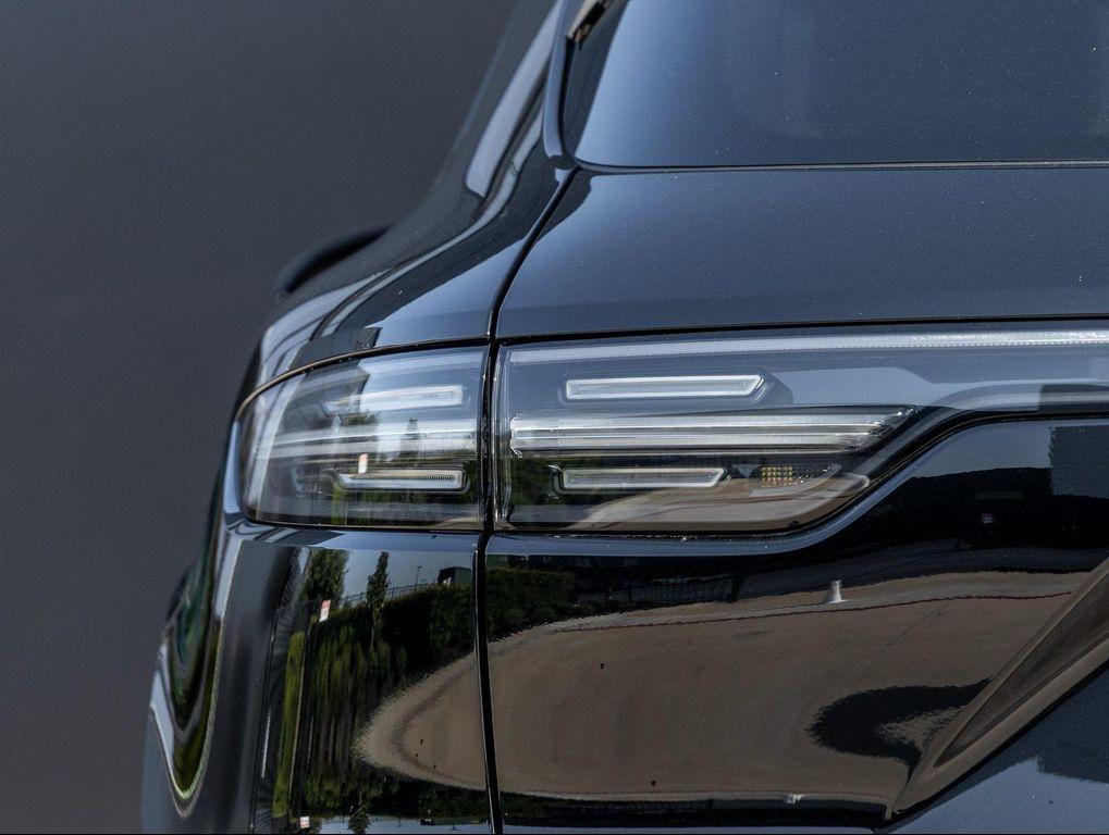 used 2022 Porsche Cayenne car, priced at $59,371