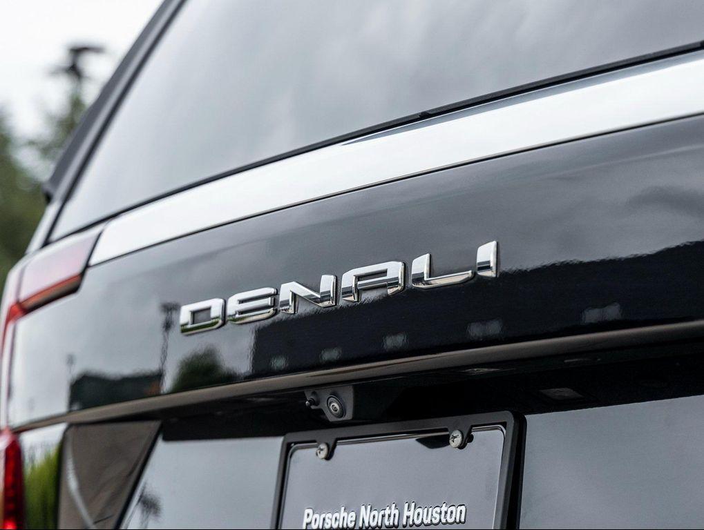 used 2025 GMC Yukon car, priced at $78,991