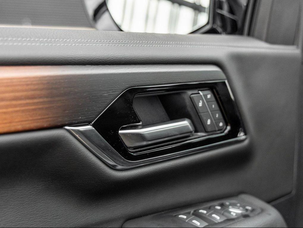 used 2025 GMC Yukon car, priced at $78,991