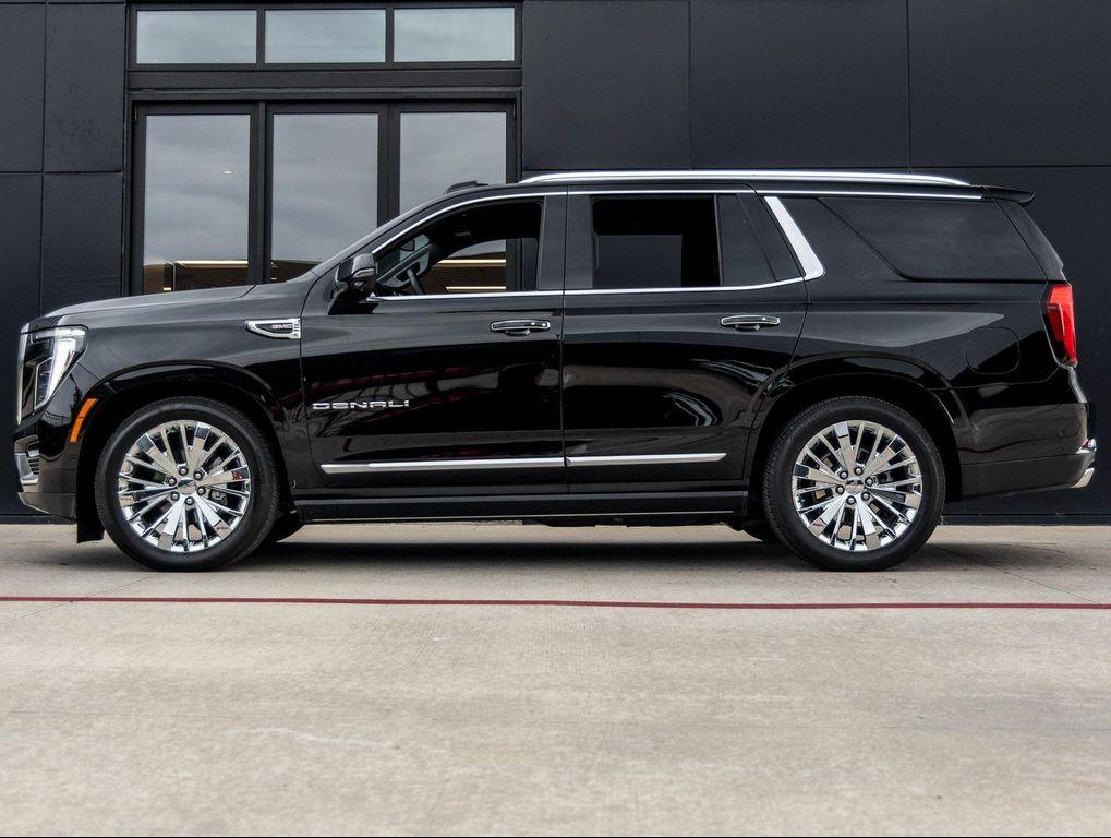 used 2025 GMC Yukon car, priced at $78,991