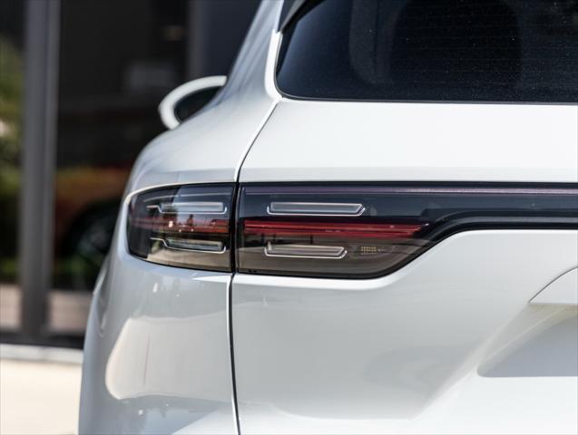 used 2022 Porsche Cayenne E-Hybrid car, priced at $72,991